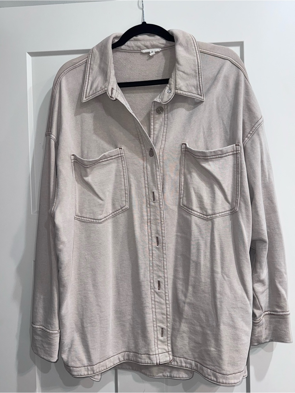 Women’s Oversized Button-Up Shirt Jacket in Light Beige